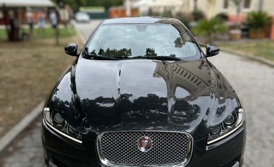 Jaguar XF